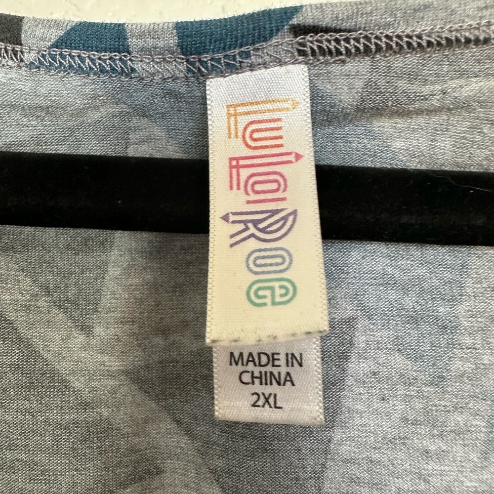 Lularoe Perfect Tee Geometric Patterned - image 3